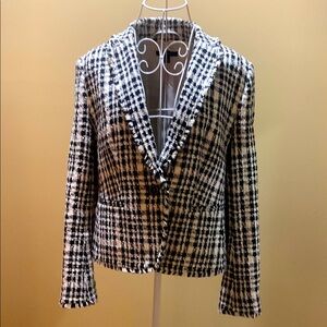 Ann Taylor Stylish Black and White Women's Jacket
EUC